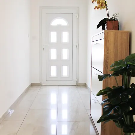 Holiday home Bevanda Velika Cista (Sibenik-Knin)