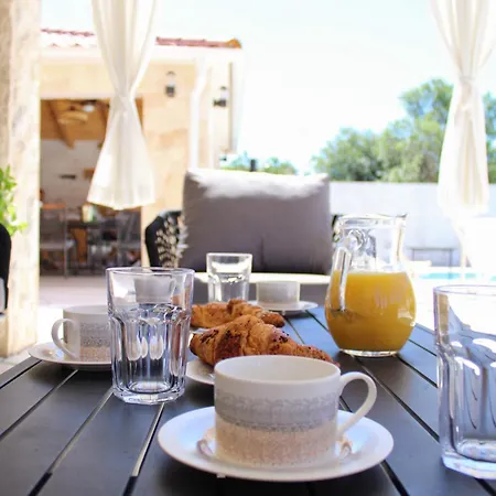 בית נופש Bevanda Velika Cista (Sibenik-Knin)