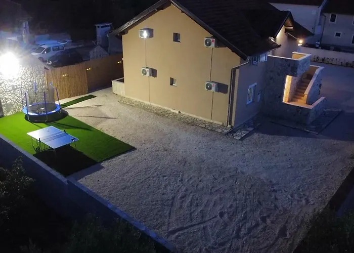 Bevanda 別荘 Velika Čista